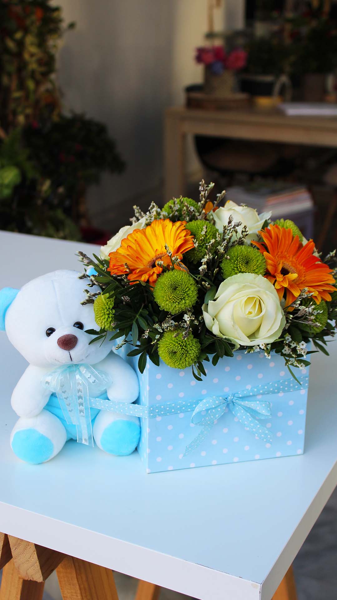 Μία πολύ γλυκιά πρόταση για να στείλετε τις ευχές σας που αφορούν γέννηση αγοριού, στα αγαπημένα σας πρόσωπα.