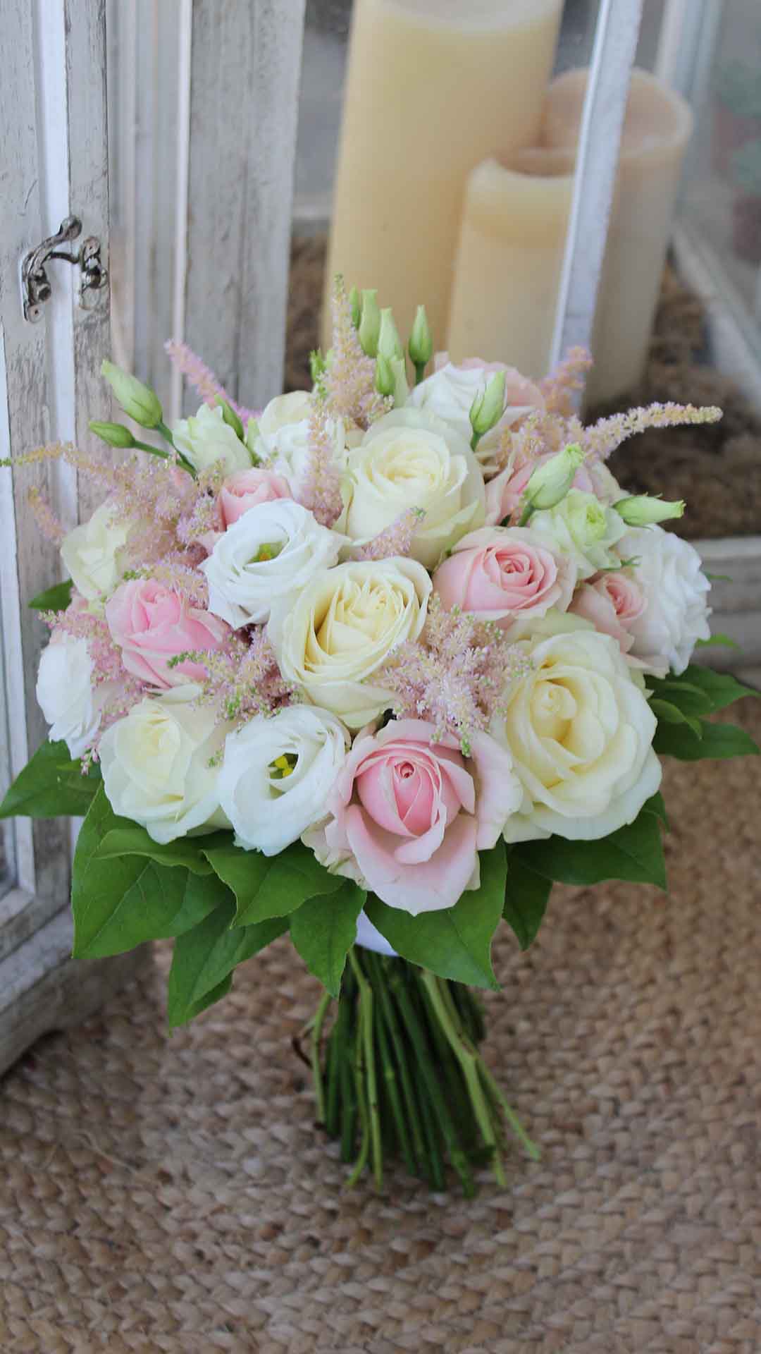 Νυφικό μπουκέτο από τριαντάφυλλα εισαγωγής Μπορείτε να το παραγγείλετε : Για παράδοση σε 3 ημέρες